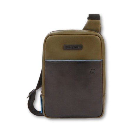 RENOVACIÓN DEL BOLSO CUADRADO AZUL PIQUADRO - VERDE NEGRO