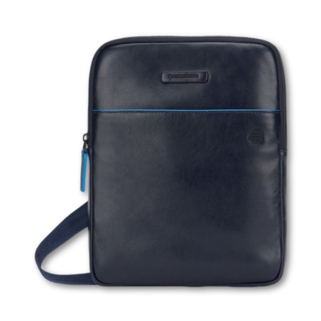 REVAMPIATION DU SAC CARRÉ BLEU PIQUADRO - Bleu